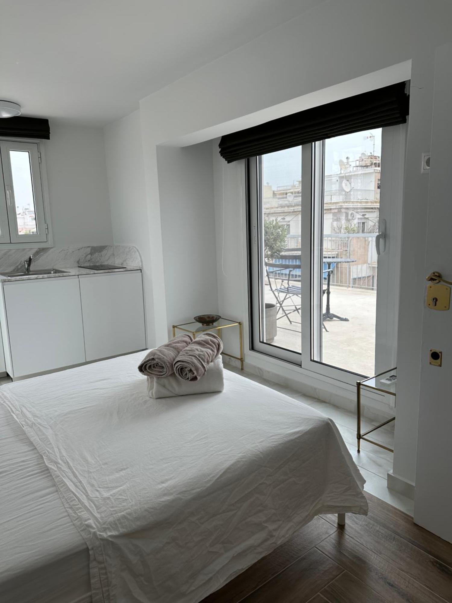 Graffiti Roof Apartment Athens Luaran gambar